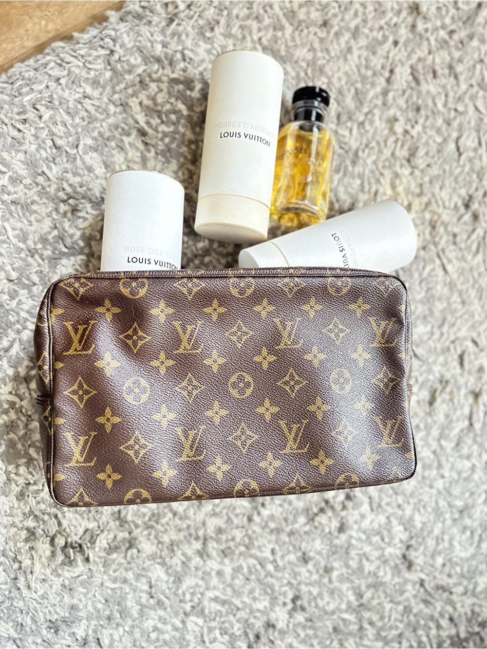 Louis Vuitton Monogram Canvas Travel Pouch (Trousse 28)